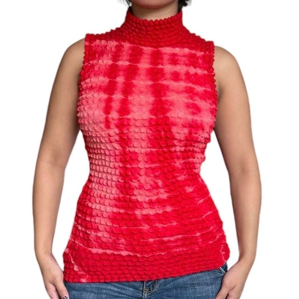 Red Smocked Tank Top with Textured Design. No tag. 20” pit to pit.